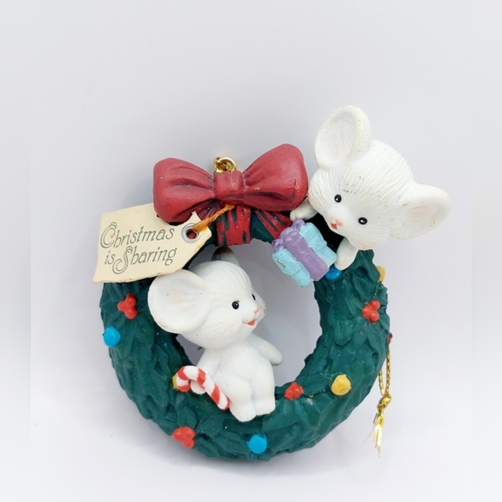 Vintages 1990s "Sharin is‎ Caring" Lustre Mice on Wreath LTD
